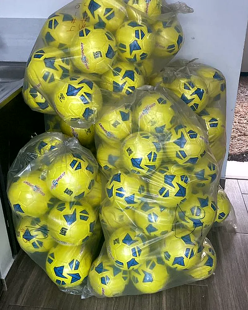 Balones empacados por docena